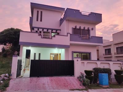 Highly-coveted 10 Marla House Is Available In DHA Phase 2 - Sector J For sale
