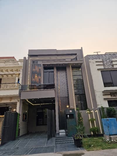 Phase 1 premium location 5 Marla house