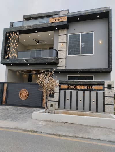 8 Marla Designer House For Sale