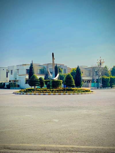 SHOP FOR RENT IN DREAM GARDENS PHASE 2 LAHORE.