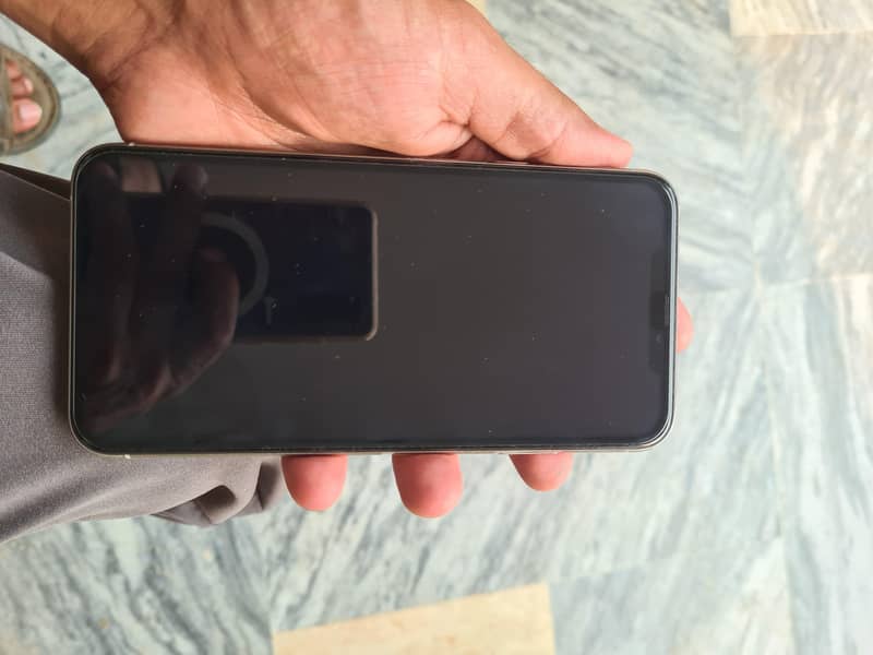 iphone xs max 4