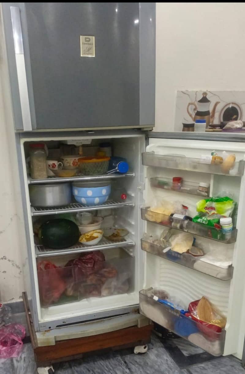 Dawlance fridge 0