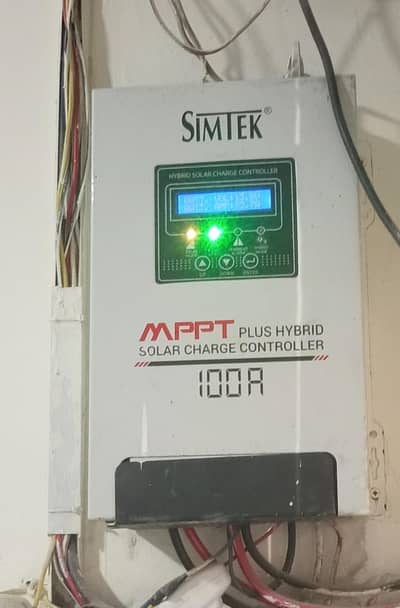 SIMTEK MPPT Charge Controller 100 Amperes