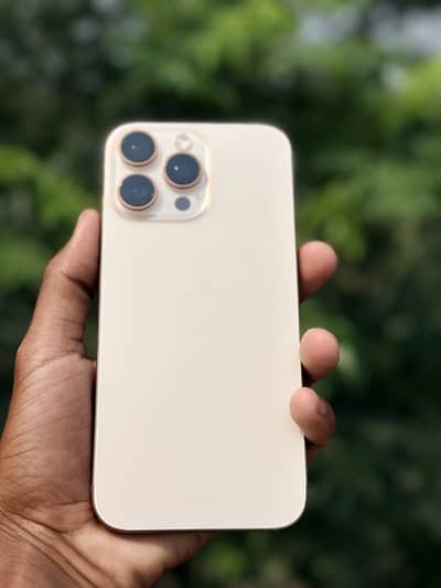 Iphone 16 pro max desert titanium