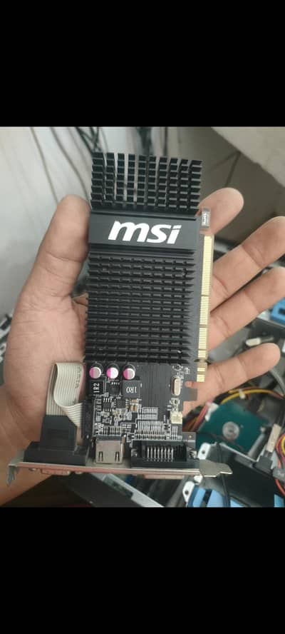 AMD GRAPHICS CARD 2GB