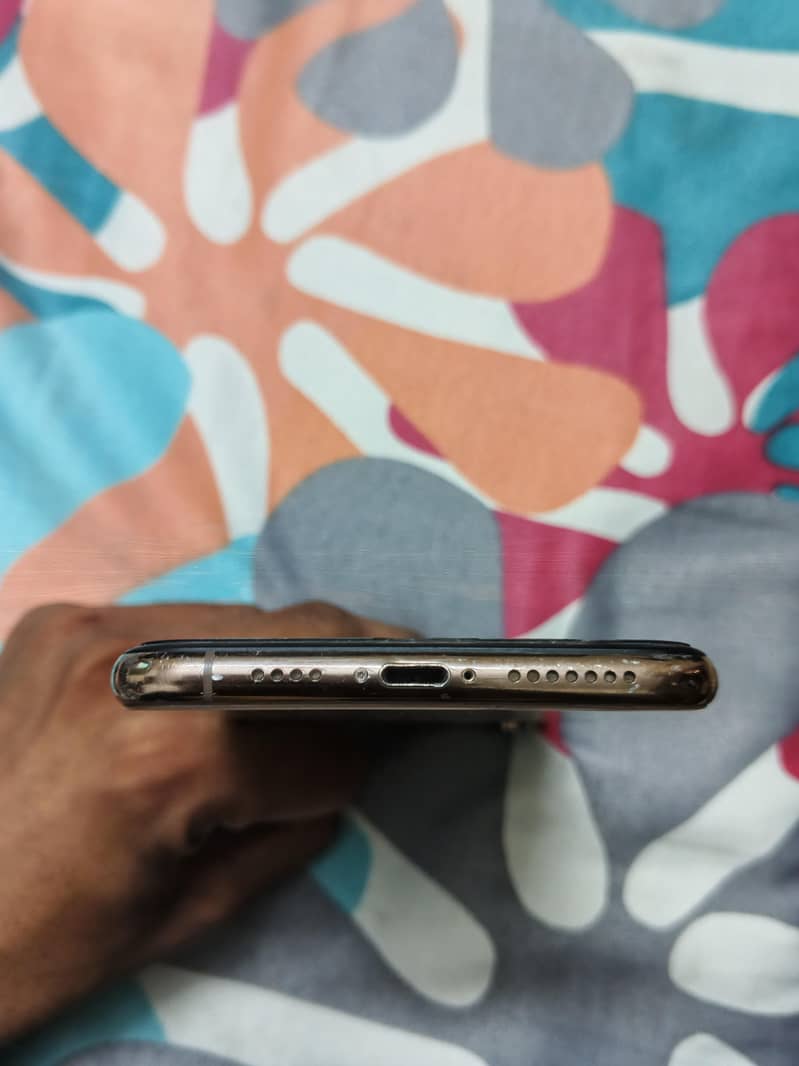 Iphone Xs Max 4