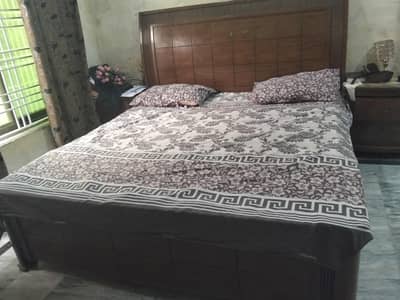 wooden bed Minor use