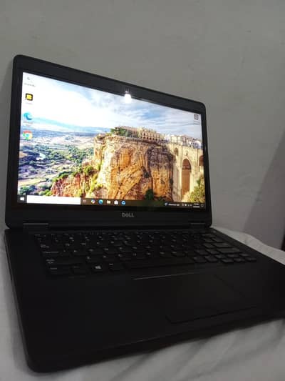 Dell Latitude 5450, i -5,  HD screen, 8GB RAM, 256GB SSD