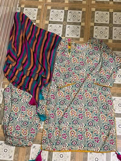 LAWN READY TO WEAR