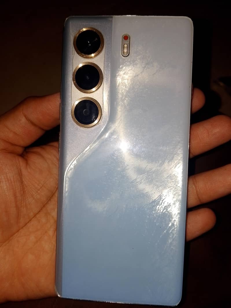 Tecno 40 pro 0