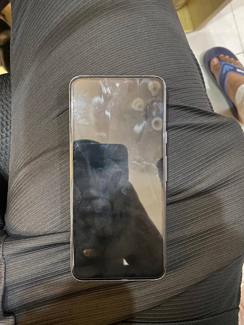 Google pixel 8 4