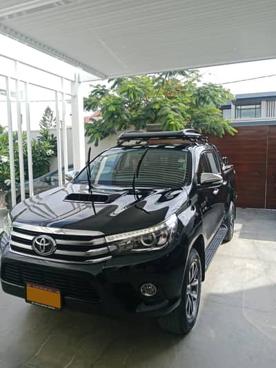 Toyota Hilux Revo -V