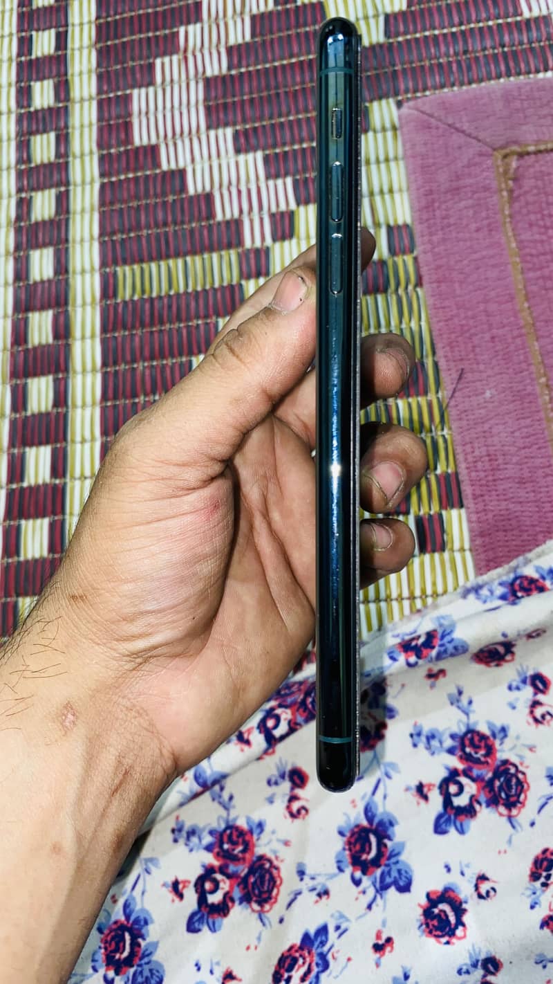 iphone 11 max pro 1