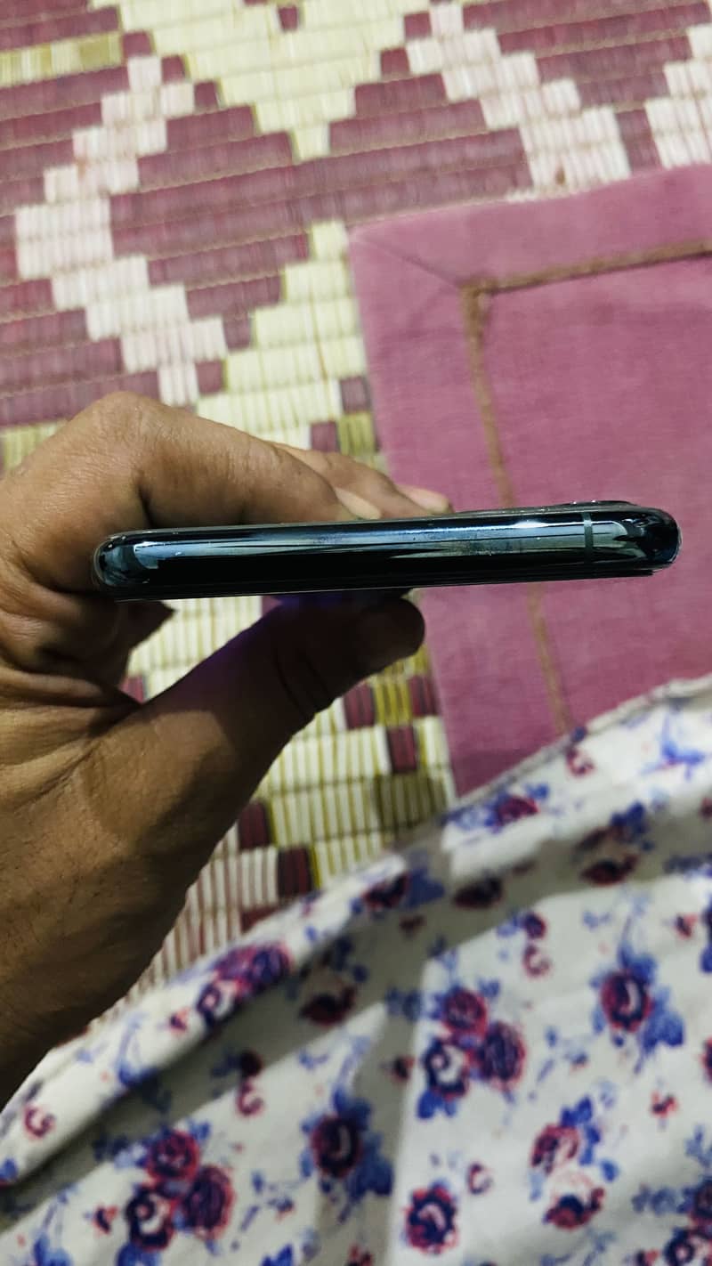 iphone 11 max pro 5