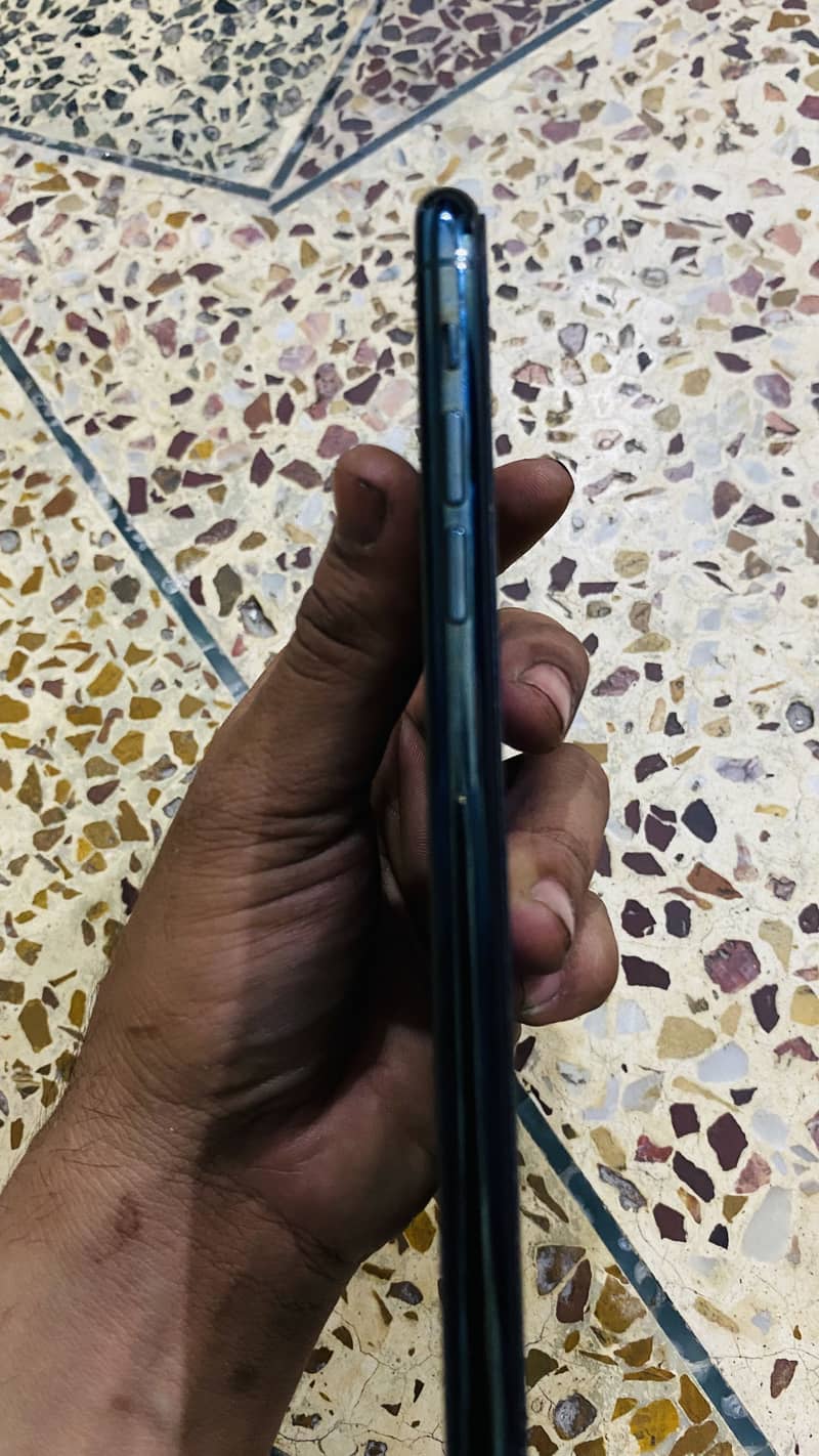 iphone 11 max pro 7