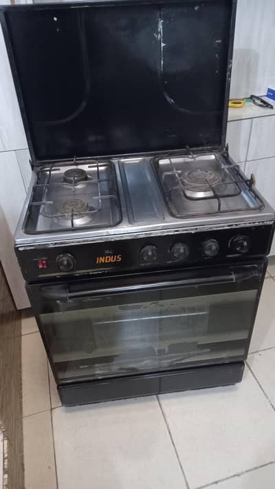 : Indus Cooking Range - 3 Burners (Working Condition)