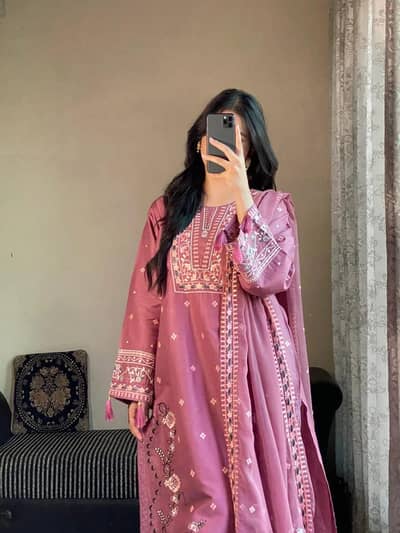 SUMMER COLLECTION 2026 – SAJJAL EMBROIDERED 3PC SUIT