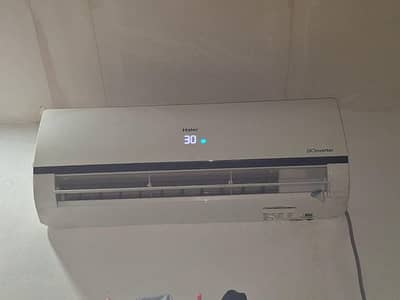 Hair AC DC inviter 1.5 ton for sale urgent Whatsapp 03226337547