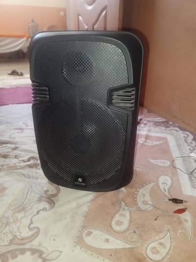 iam selling my Bluetooth speaker good working