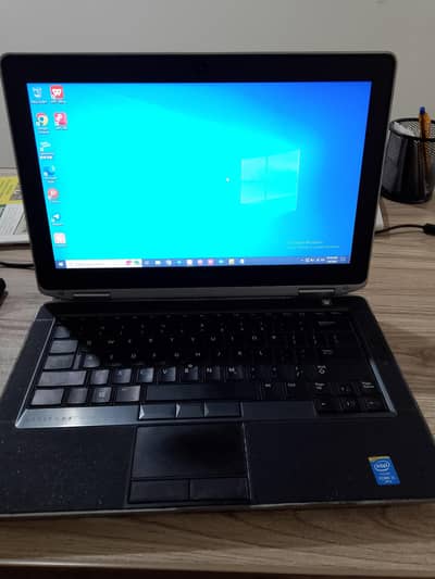 Dell latitude E6330 Core i5 vpro 8gb ram 300 gb hard disk
