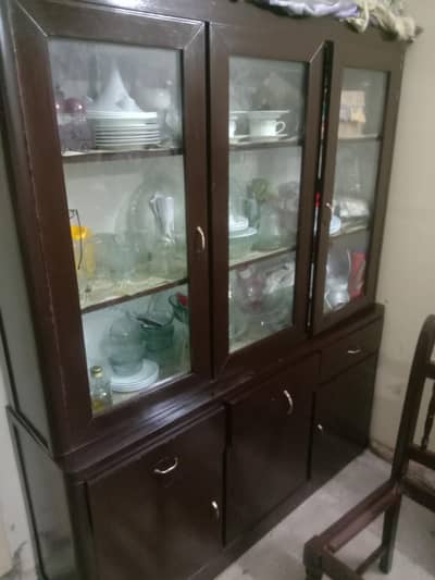 Beautiful Showcase for sale Urgent for sale due to Transfer