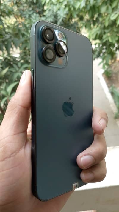 Apple iPhone 12 Pro Max JV 256 GB With Charger