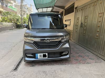 Family use Honda NBox Custom islamabad registered