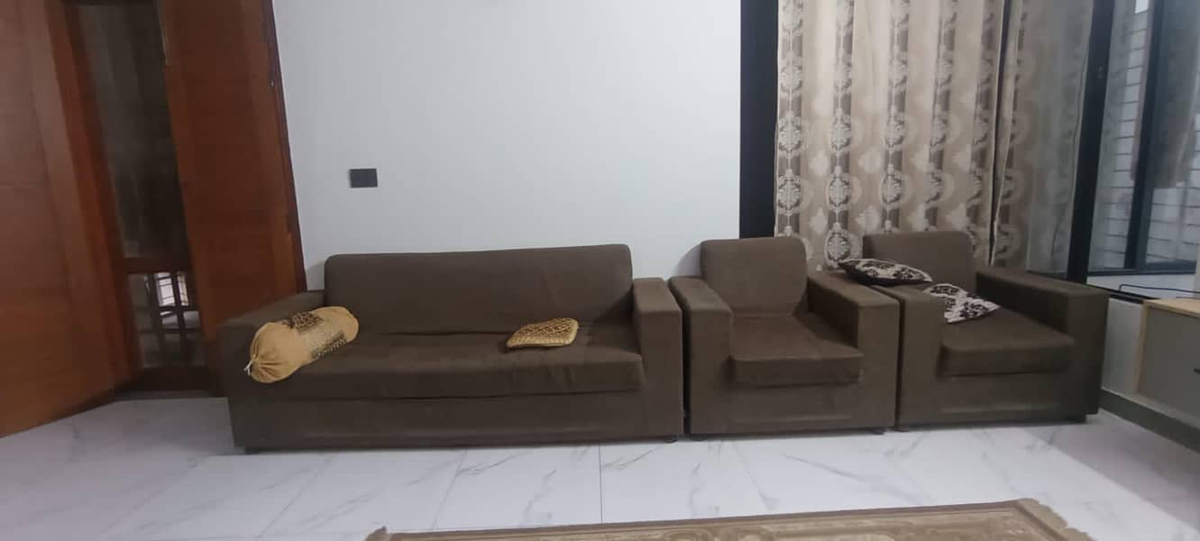 5 Seater Sofa 1