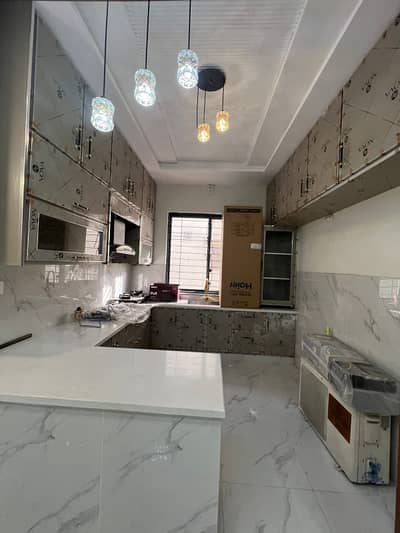 10 Marla like new house available for rent