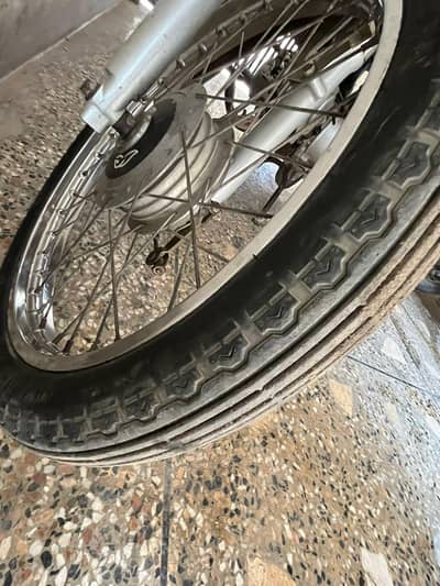 Honda 70 bike hai 17 modal hai saf bike hai