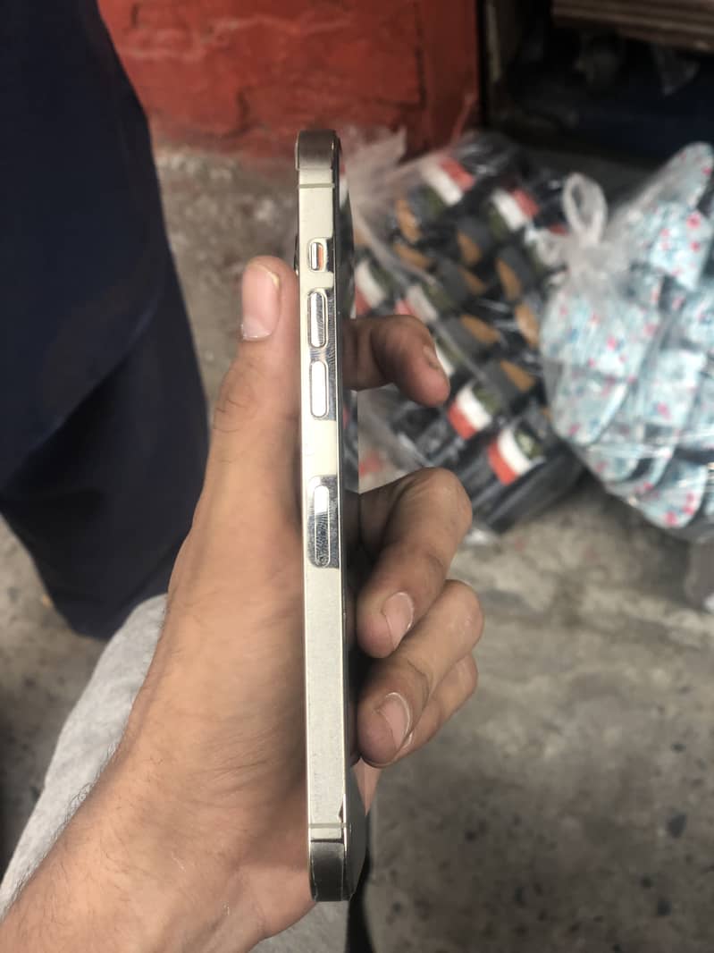 Iphone 14 pro max 1