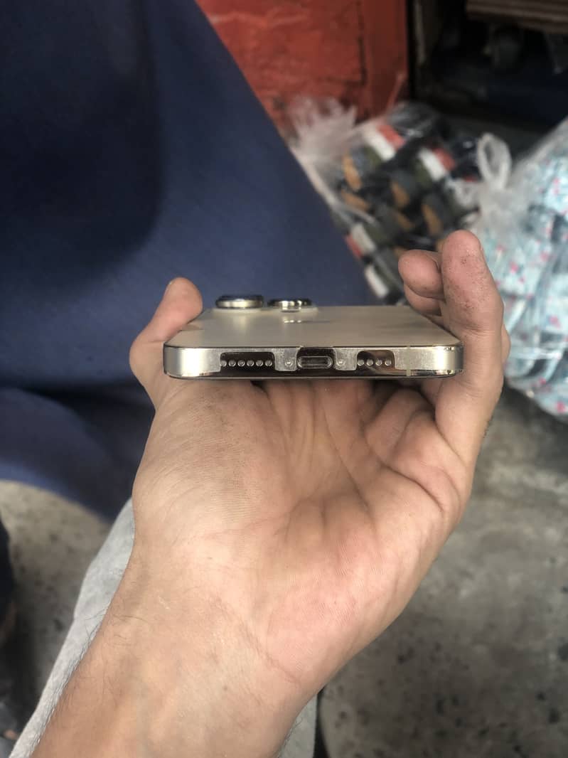 Iphone 14 pro max 3