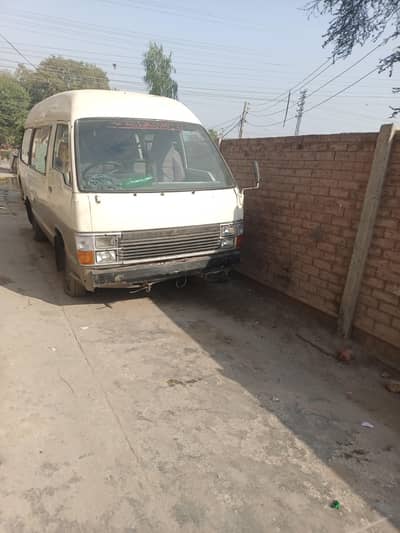 Toyota hi roof van for sale good condition exchange be ho gy gi.