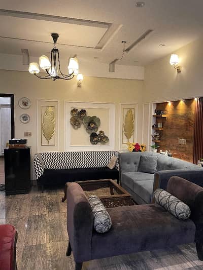 Buy A Centrally Located On Excellent Location 5 Marla House In Park View City - Crystal Block