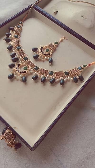 4pics jewelry set for party wear
