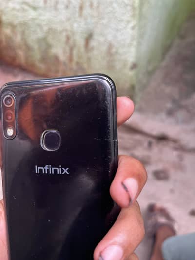 Infinix HOT 8 Lite