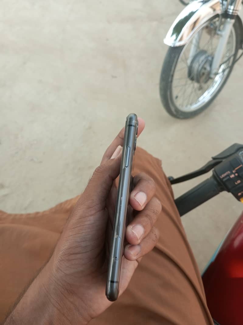 iphone 11 3