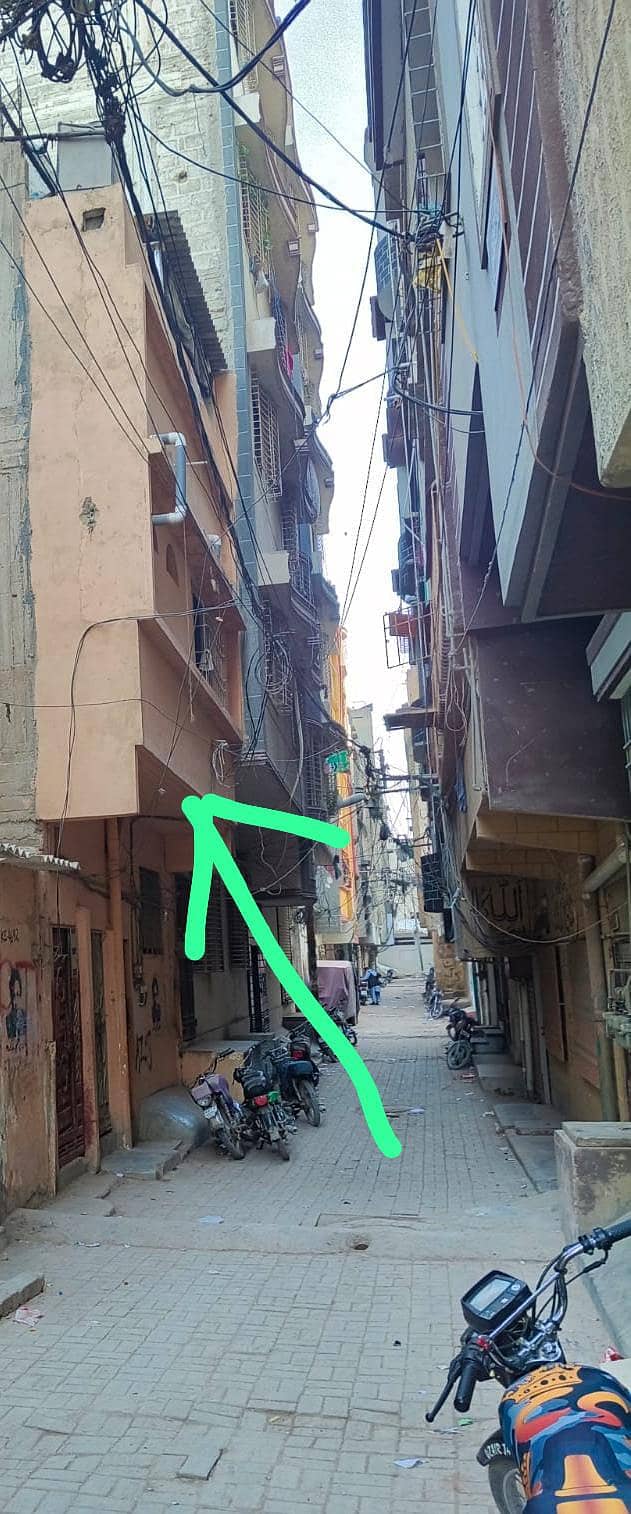 مکان براے فروخت 3فلور  2چھتیں آرسی سی 5