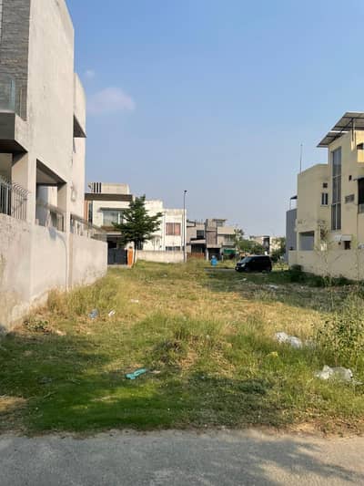 Plot No-1926 Block D - 5 Marla Plot On Top Location of Phase 9 Town DHA Lahore For Urgent Sale