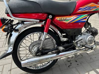 HONDA CD 70 URGENT FOR SALE  03237047885