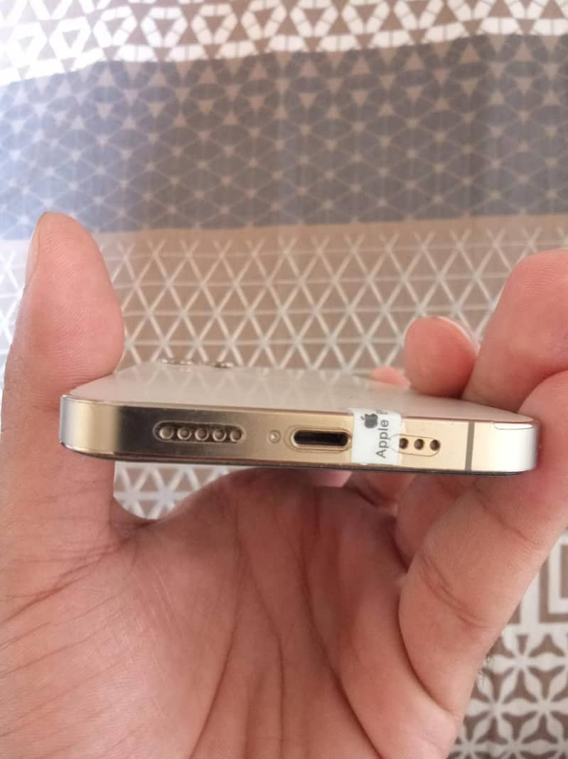 iPhone 12pro 5