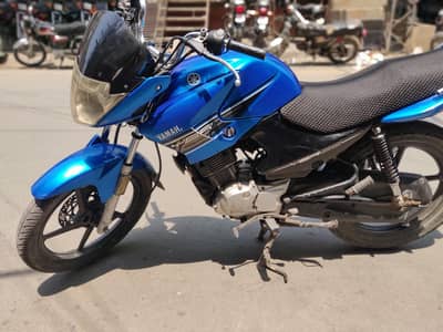 Yamaha YBR 125 Blue . Suzuki Honda Road Prince