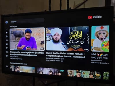Samsung 33 Inches  4K HD Resolution