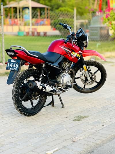 Yamaha ybrg red colour