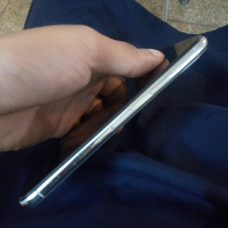 Apple iPhone X 1