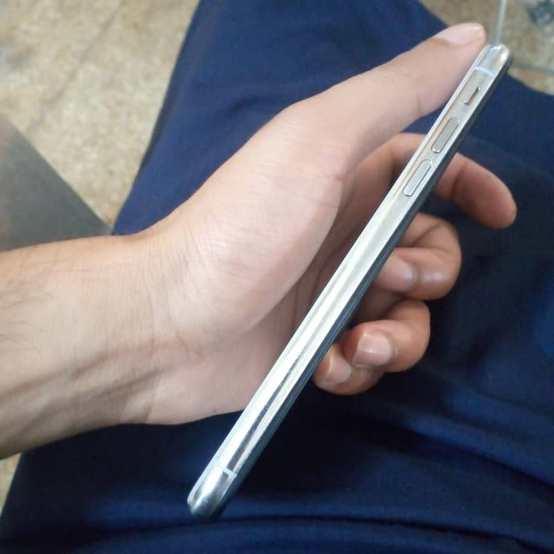 Apple iPhone X 2
