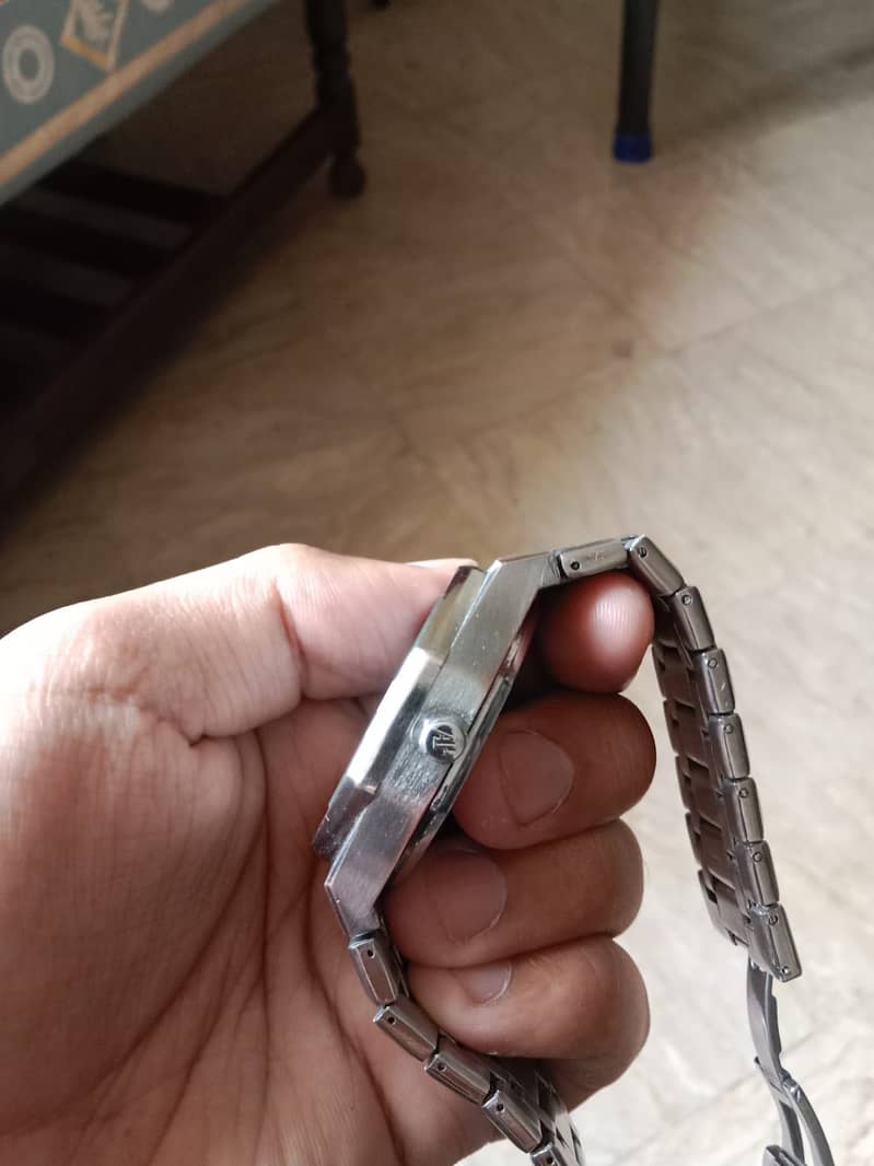 Watch 2