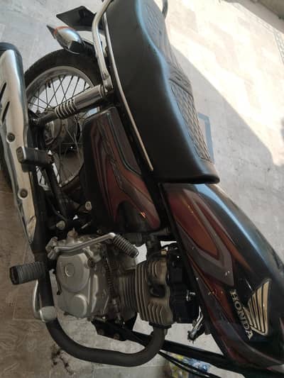 bike 125 good condition 210000Rs