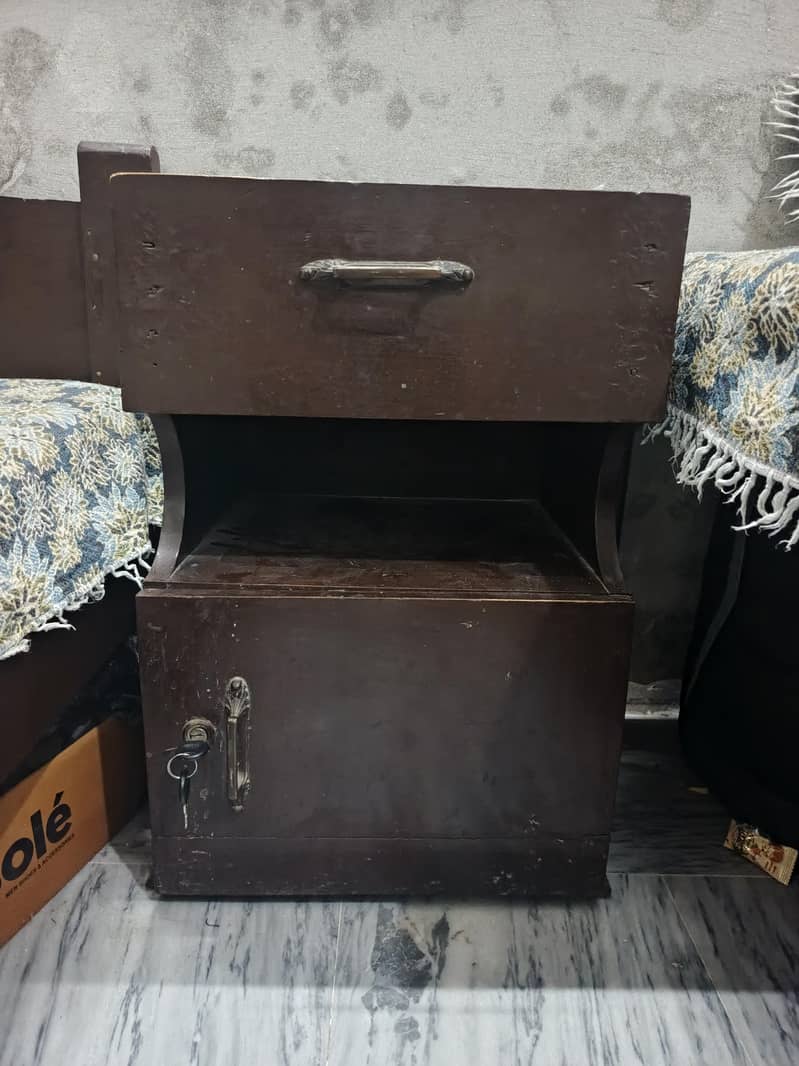 Single Bed with Side Table. . . 1