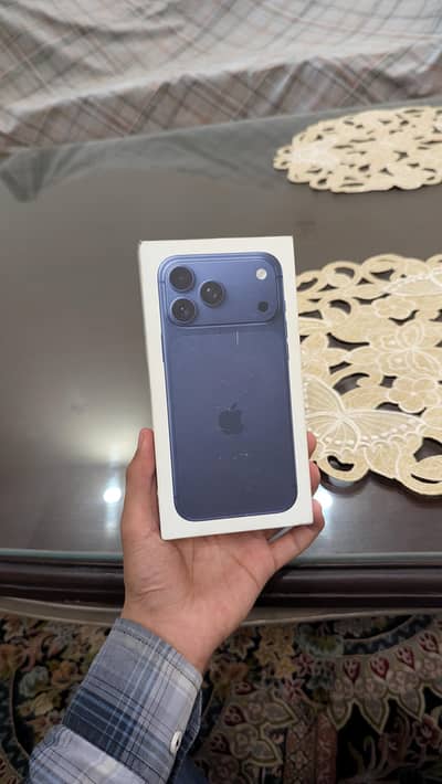 IPhone 17pro max  system active factory unlock